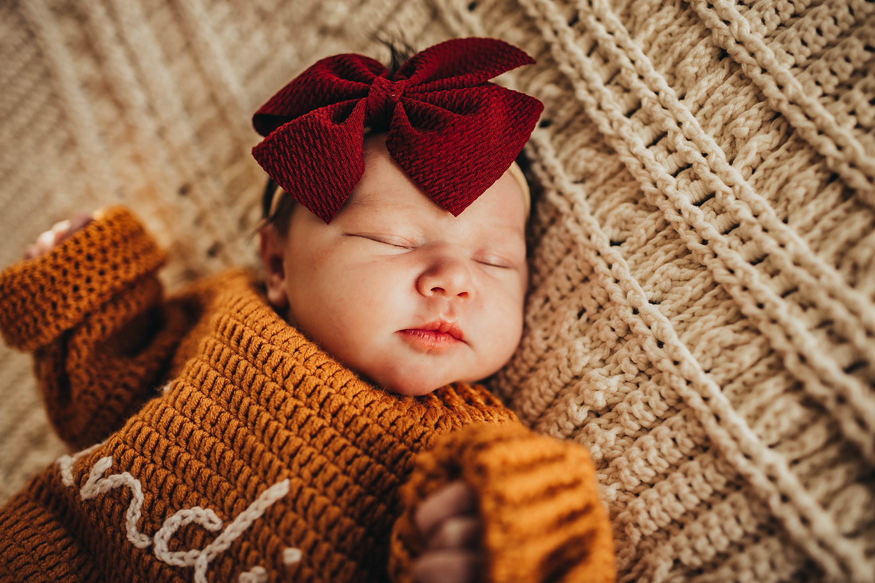 Newborn photography by Sandalwood Photography