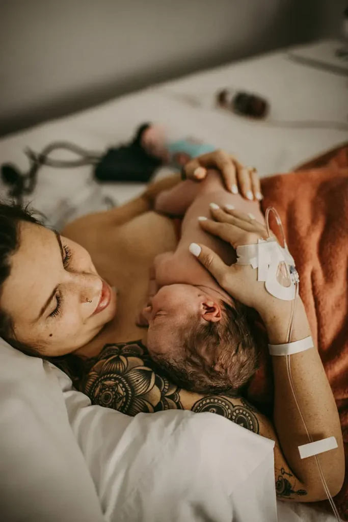Lubbock birth photographer session at local birthing center
